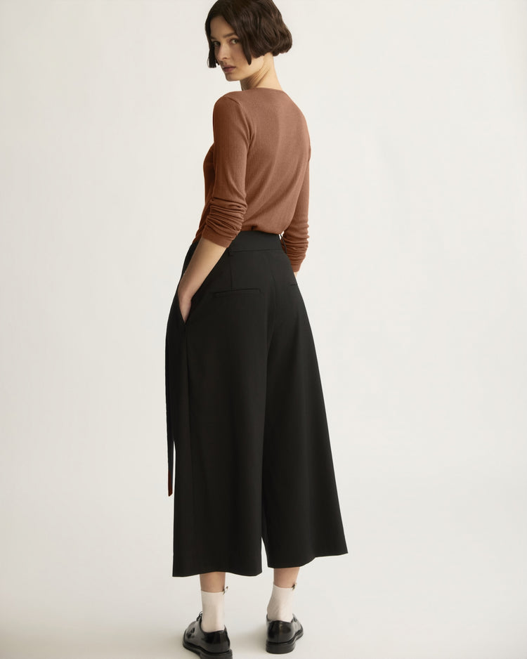 Clark Long Sleeve Tee in Chocolate