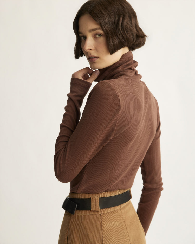 Clinton Long Sleeve Turtleneck in Chocolate
