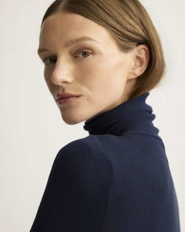 Clinton Long Sleeve Turtleneck in Navy