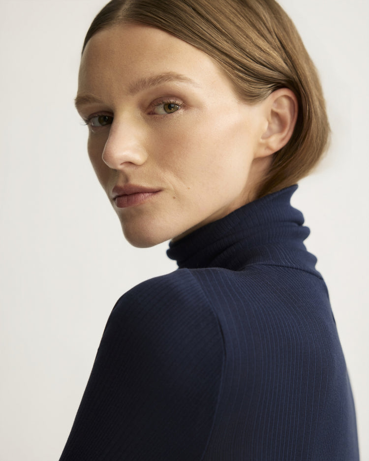 Clinton Long Sleeve Turtleneck in Navy