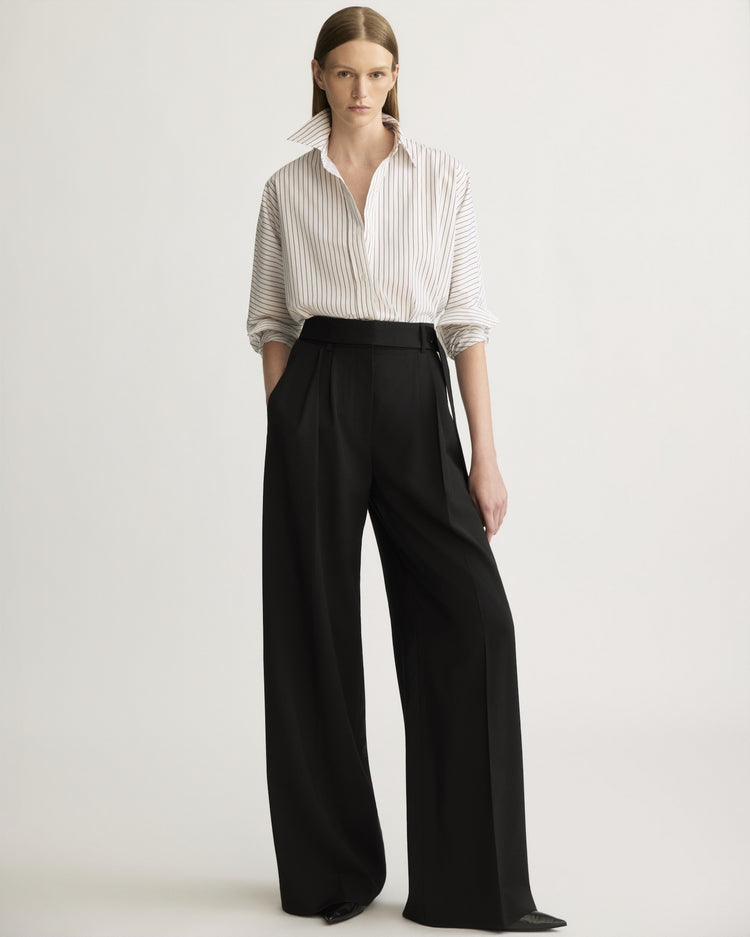 Heath Pleated Barrel Trouser in Black